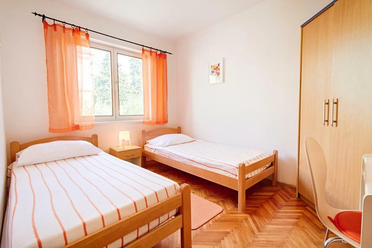 Apartment With A Sea View Pula